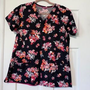 Vera Bradley scrub top